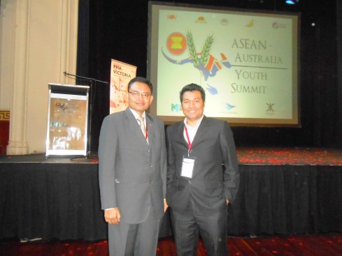With Ambassador Bagas Hapsoro in the 2nd ASEAN-Australia Youth Summit